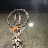 Al suo interno vi � la Sacra Spina, che la tradizione vuole facesse parte della corona posta dai soldati romani sul capo di Cristo prima di condurlo al Calvario